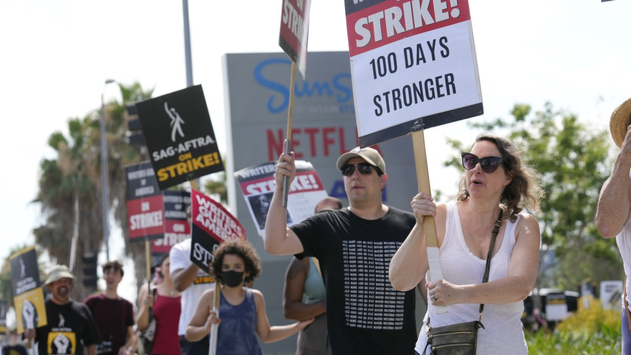 Hollywood Writers and Studios Set to Resume Contract Talks