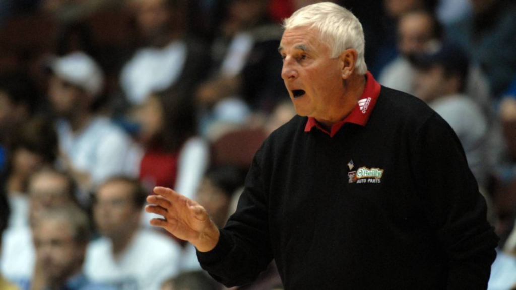 bob knight net worth