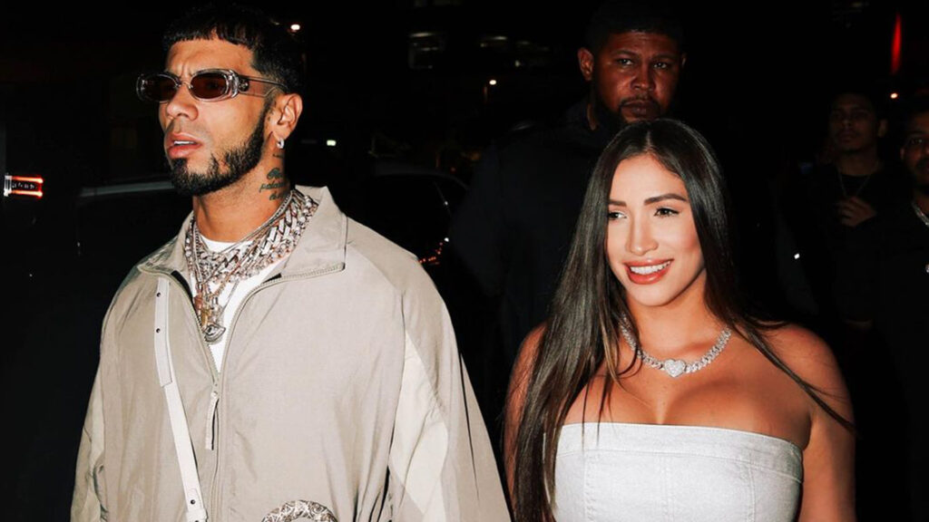 Anuel AA's Girlfriend