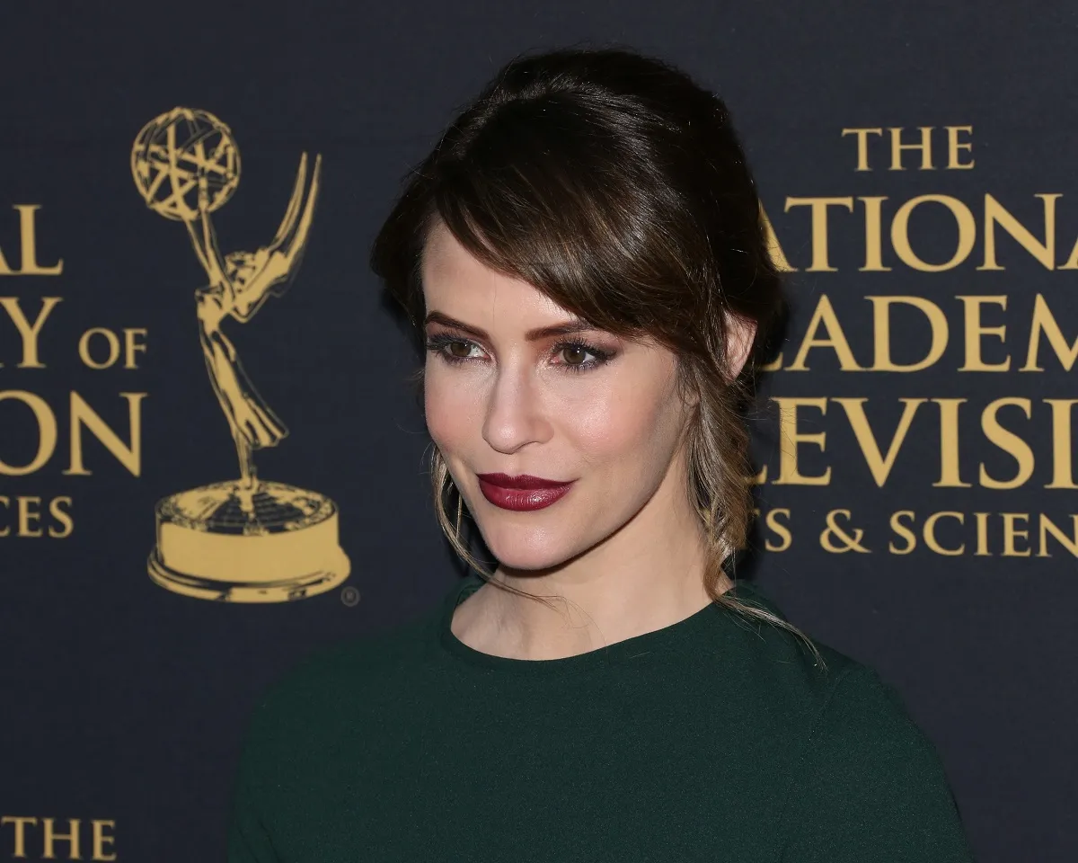 is linsey godfrey pregnant